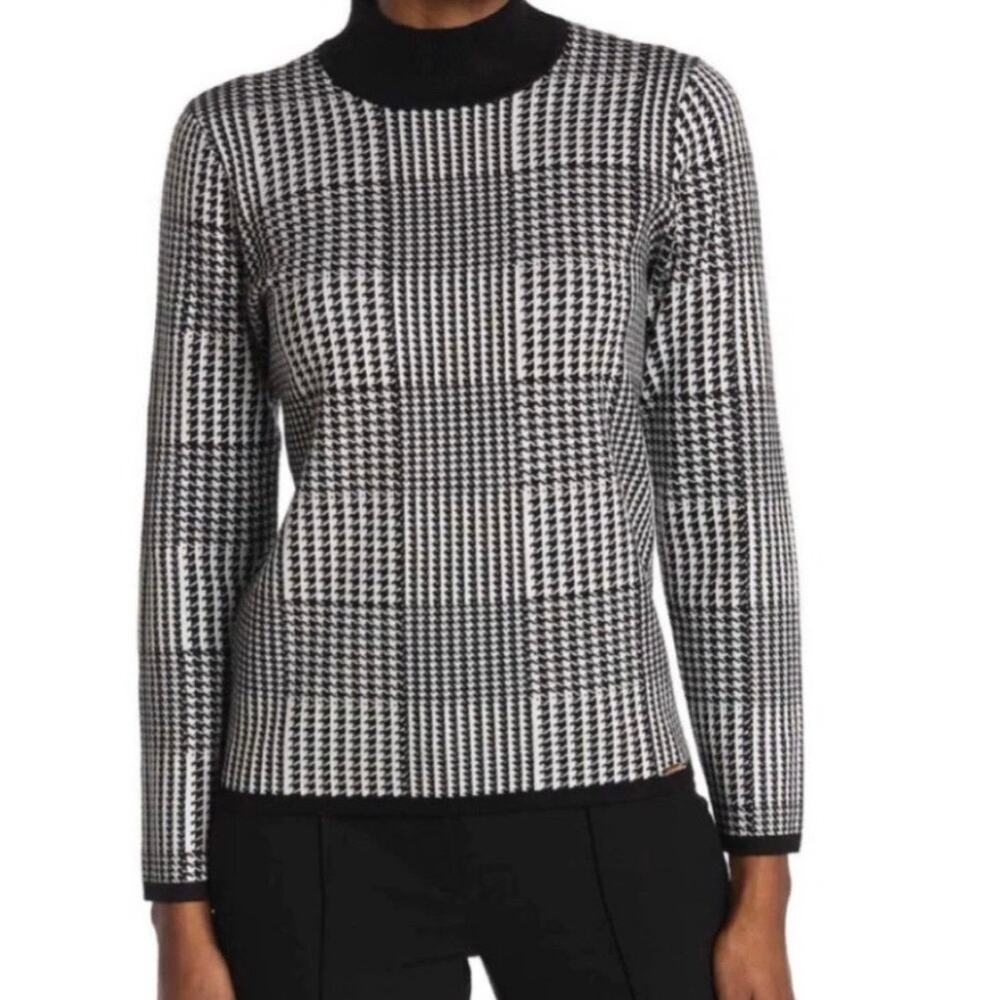 TAHARI Women’s Houndstooth Turtleneck Knit Sweater, Medium